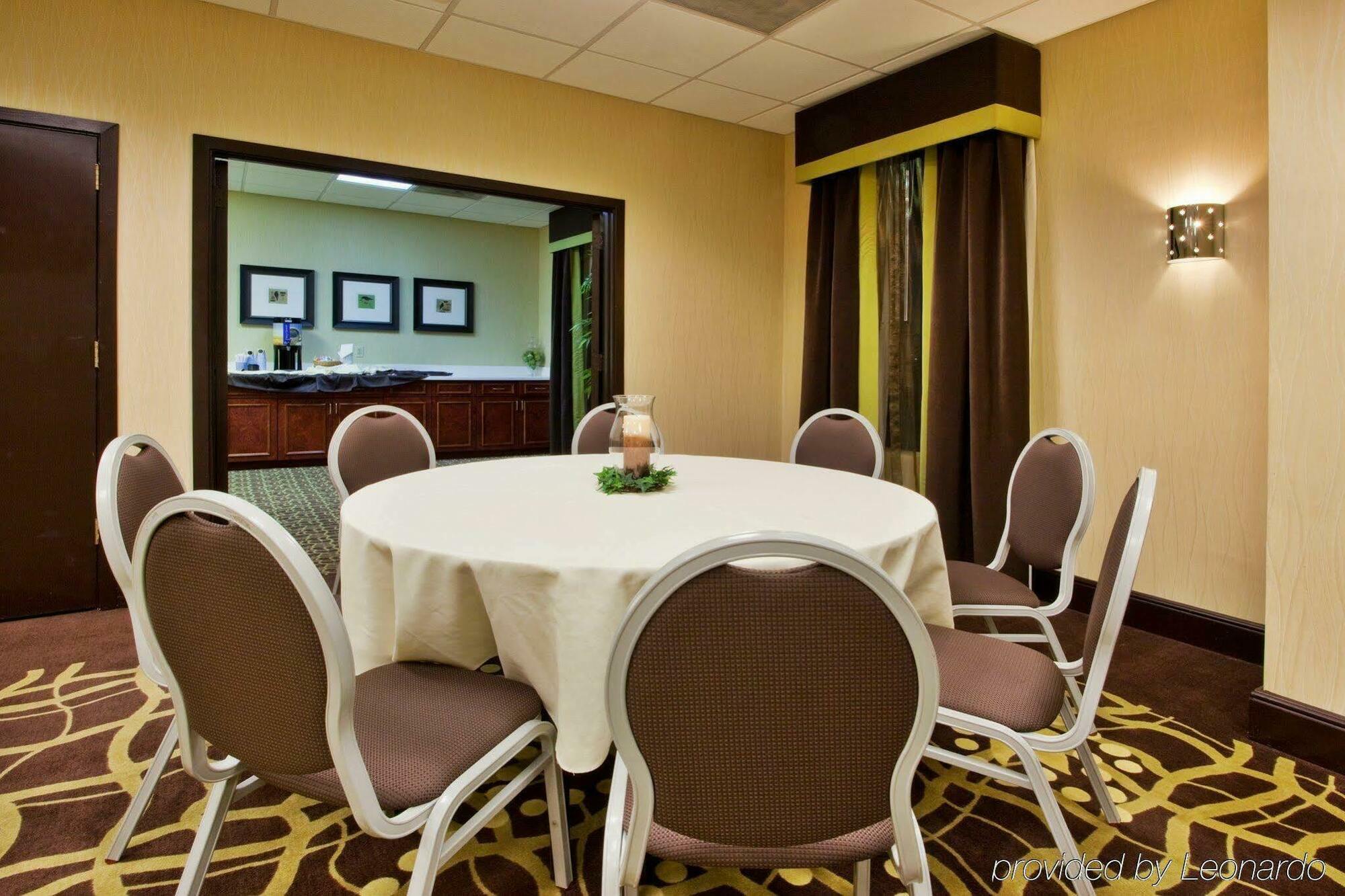 Holiday Inn Express Atlanta Airport-College Park By Ihg Εξωτερικό φωτογραφία